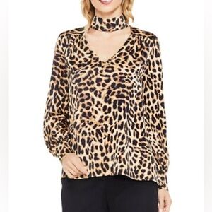 Women’s Long Sleeve Cut Out Key Hole Leopard Animal Print Sweater Large